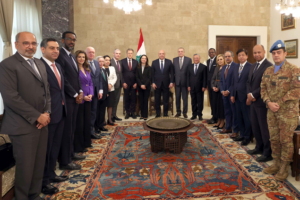 شو الوضع؟ جولة دولية للمتابعة وقاسم ينتقد تسمية “المدني”: نزع السلاح يُستتبع بمزيد من المطالب…