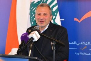 Bassil d’Aakoura : la bienveillance envers les autres se traduit par des actes concrets et le ” 17 octobre ” a bloqué les routes et le barrage de Janna dans la région
