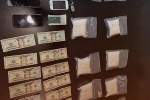 مخدرات داخل منزله ومنزل والدته.. في الزهراني!