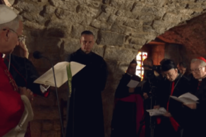 البابا لاوون من دير عنايا: لا سلام من دون محادثات!