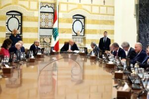 الرئيس عون في مستهل مجلس الوزراء: انا لا اقف طرفاً مع احد ضد آخر وما يقوم به مجلس الوزراء هو افضل هدية للبنانيين