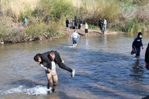 حاولوا العبور عبر الحدود اللبنانية إلى سوريا.. غرق مجموعة من السوريين والبحث عن المفقودين مستمر