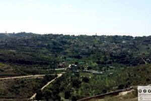 أشخاص غرباء .. أعمال تصوير مشبوهة. ماذا جرى في هذه البلدة؟