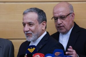 عراقجي يصل إلى بيروت…