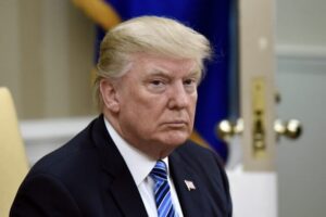 ترامب: لدينا أسطول ضخم قرب إيران أكبر من فنزويلا.. وهي تدرك شروطنا!