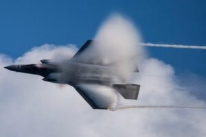 التصعيد سيد الموقف… حربٌ واسعة النطاق بين الحزب وإسرائيل؟!