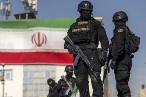 كواليس – دبلوماسيون يستطلعون موقف الحزب حيال إيران