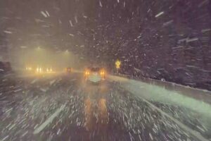 استعدّوا… العاصفة تصل غدًا مع أمطار غزيرة وعواصف رعدية وثلوج!