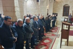 رفاق الياس وجوزيف الزايك في المقاومة اللبنانية التقوا في غزير للصلاة لراحة نفسيهما