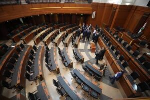 نقاشات حادة في مجلس النواب… وبرّي يوقف البث المباشر!