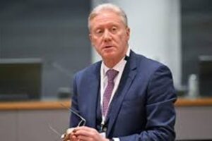 رجي يتابع حادث سير للحجاج قرب الحدود الأردنية ويوجه بالتحقق من وجود لبنانيين