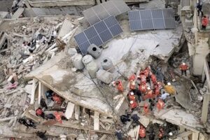 فاجعة طرابلس… عائلة تتشتّت تحت أنقاض المبنى المنهار!