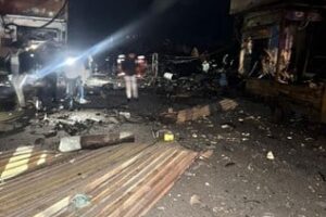 بالفيديو والصور- دون تحذير مسبق… غارات اسرائيلية ليلاً على صيدا ووقوع إصابات!