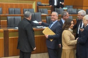 درغام يضع مطالب العسكريين على طاولة مناقشة موازنة 2026