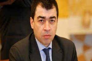 النائب سيزار أبي خليل «الأنباء»: الانتظام المالي لا يقوم على حسن النوايا أو وعود لا قدرة للدولة على الإيفاء بها