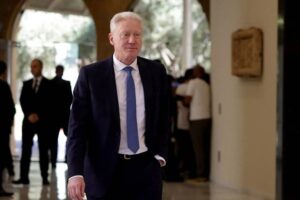 عقيص يبرر لرجّي!