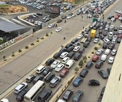 إليكم الطرقات المقطوعة احتجاجًا على رفع سعر البنزين!