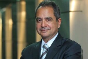 الصدي: أنا ملزم بتطبيق ما يصدر عن مجلس الوزراء من قرارات!